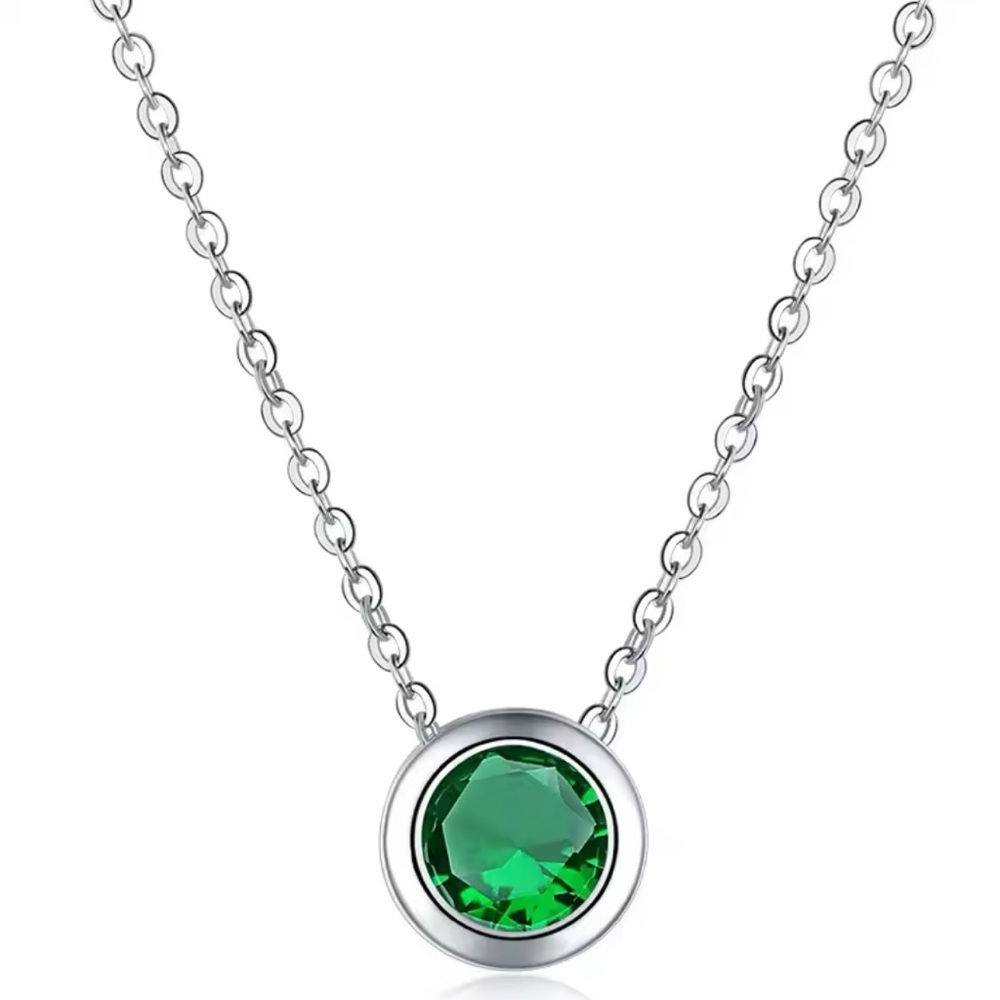 Beautiful emerald necklaces